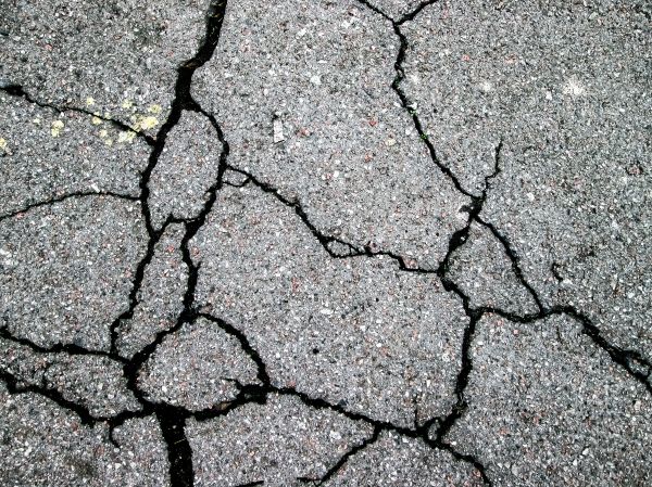 Driveway Crack Filling in Aurora