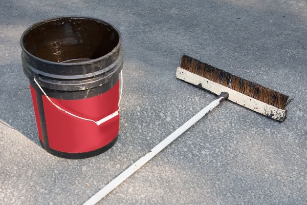 Tar Driveway Sealing in Aurora